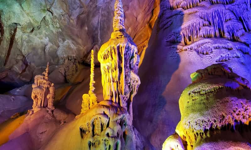 广西巴马长寿村水晶宫